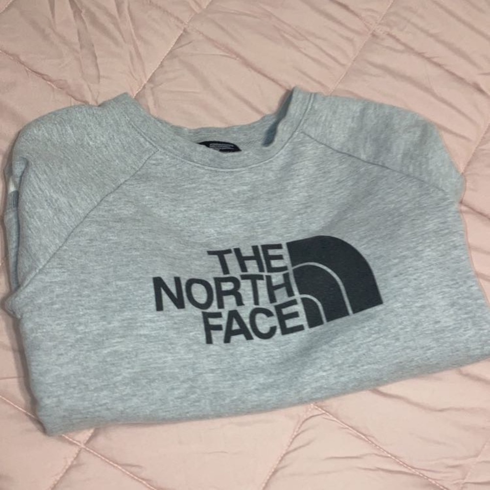 North face crew neck !